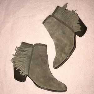 Leather light brown Ankle boots.
